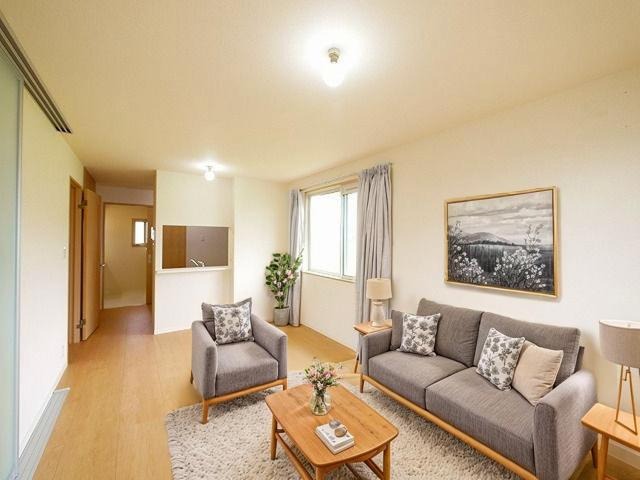 居室・リビング　CGで家具等を配置したもので家具等は含まれません