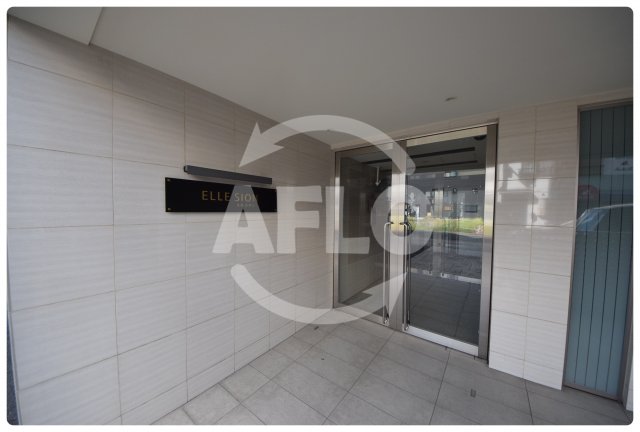 エントランス　エルシオン　エントランス