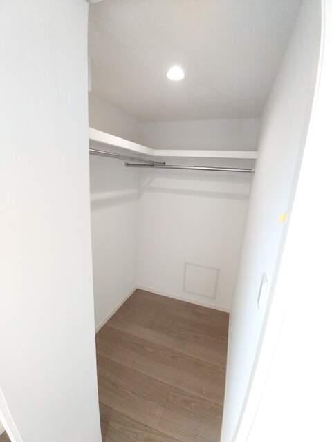 収納　建築中の写真となります。