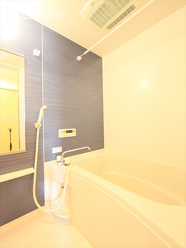 バス・シャワールーム　バスルーム