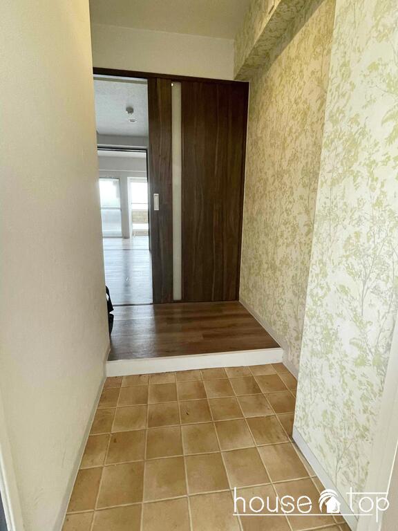 玄関　玄関にはシューズボックスも設置可能ですよ！