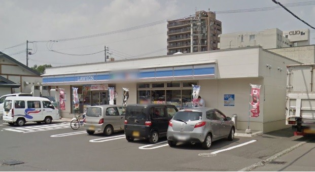 コンビニ　ローソン札幌二十四軒3条店（コンビニ）まで190m