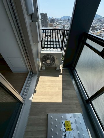 バルコニー　お洗濯にも便利なバルコニー付き
