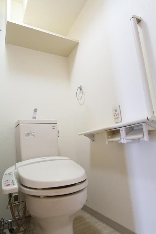 トイレ　同タイプ・参考写真