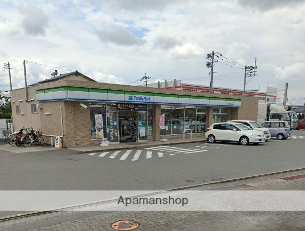 コンビニ　ファミリーマート（コンビニ）まで5243m