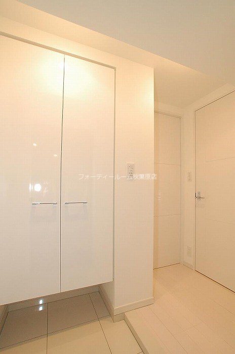 玄関　《見学予約受付中》シリーズ型分譲賃貸マンション！