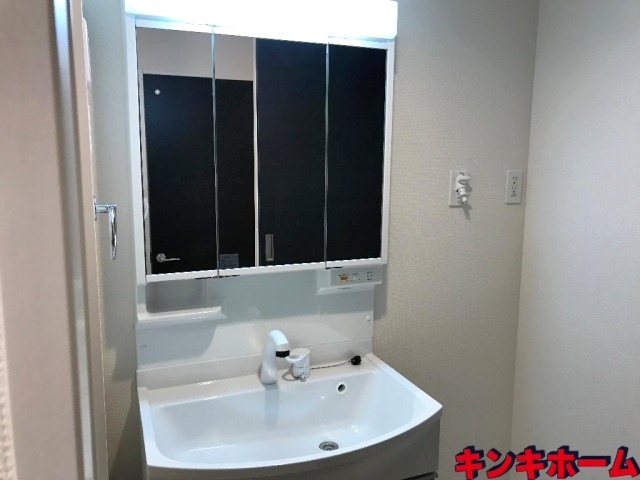 洗面設備　写真は別のお部屋です。※現況を優先