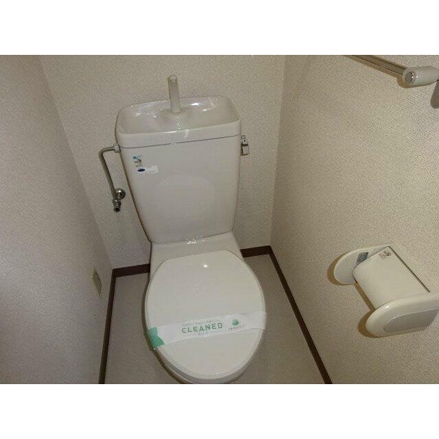 トイレ　※同仕様写真