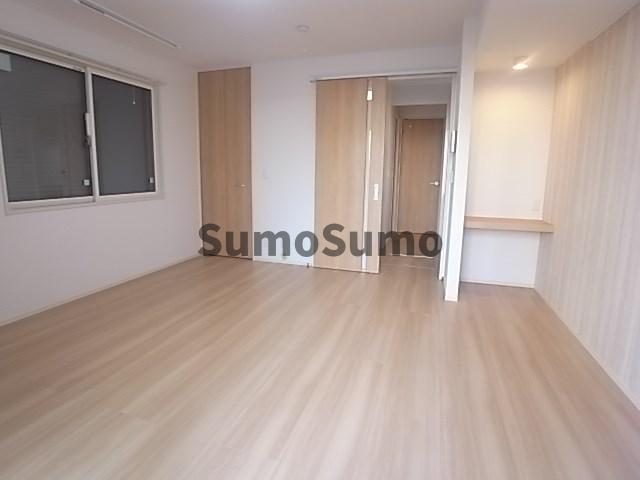 その他部屋・スペース　落ち着いて過ごせるお部屋なので、寝室にいかがでしょうか