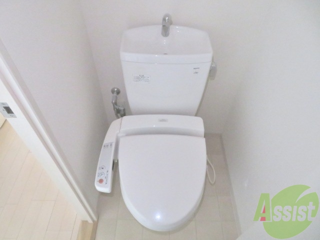 トイレ　ウォシュレット付きのトイレです。シャワートイレはうれしい。