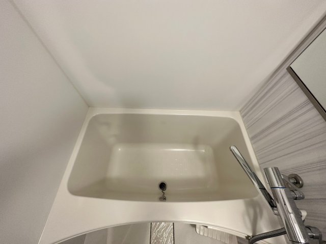 バス・シャワールーム　別部屋の写真です。