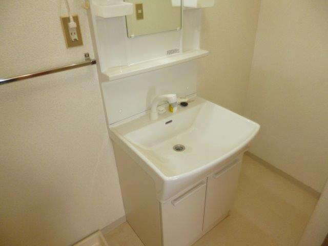 トイレ　ウォシュレット付きます