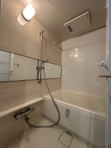 バス・シャワールーム　※別部屋写真