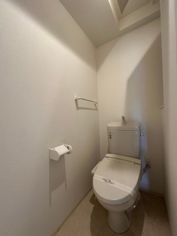 トイレ　※別部屋写真