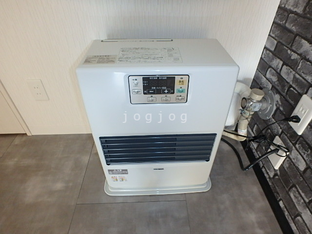 その他設備　灯油ＦＦストーブ