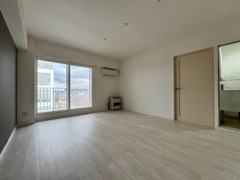 居室・リビング　広くてキレイなお部屋が広がっていて、充実した生活が送れそう。