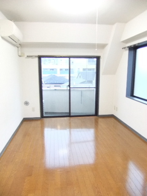 居室・リビング　※別部屋参考写真