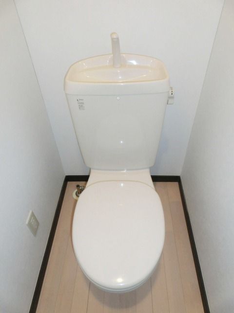 トイレ　清潔感のあるトイレです