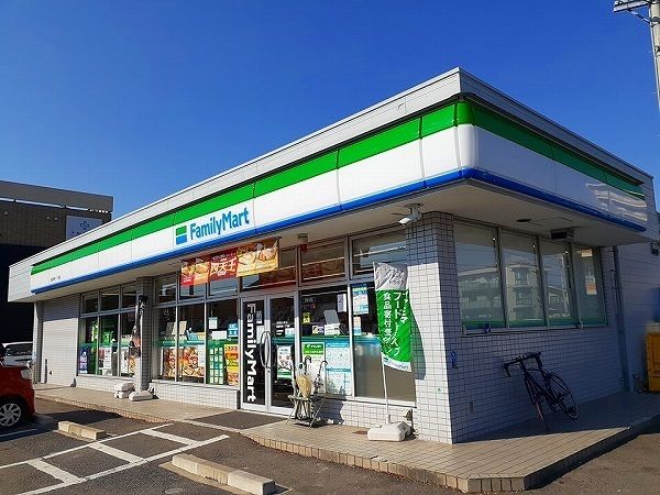 コンビニ　ファミリーマート 如意申町一丁（コンビニ）まで650m