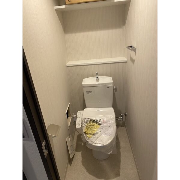 地下鉄千日前線 玉川駅 徒歩4分 14階建 築4年のトイレ写真