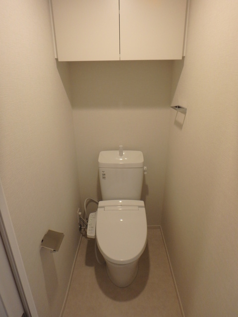 トイレ　ウォシュレット完備のトイレです。
