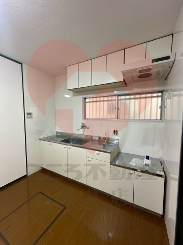 大阪狭山市茱萸木7丁目戸建のキッチン写真
