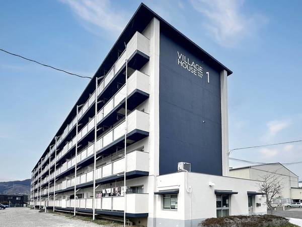ビレッジハウス学文路2号棟の外観写真