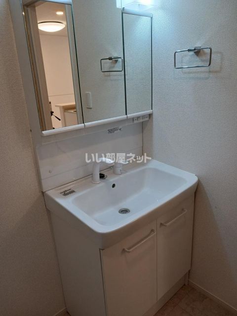 メゾングレーヌ勝原Aの内装写真