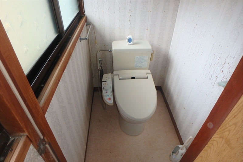 嘉麻市千手戸建のトイレ写真