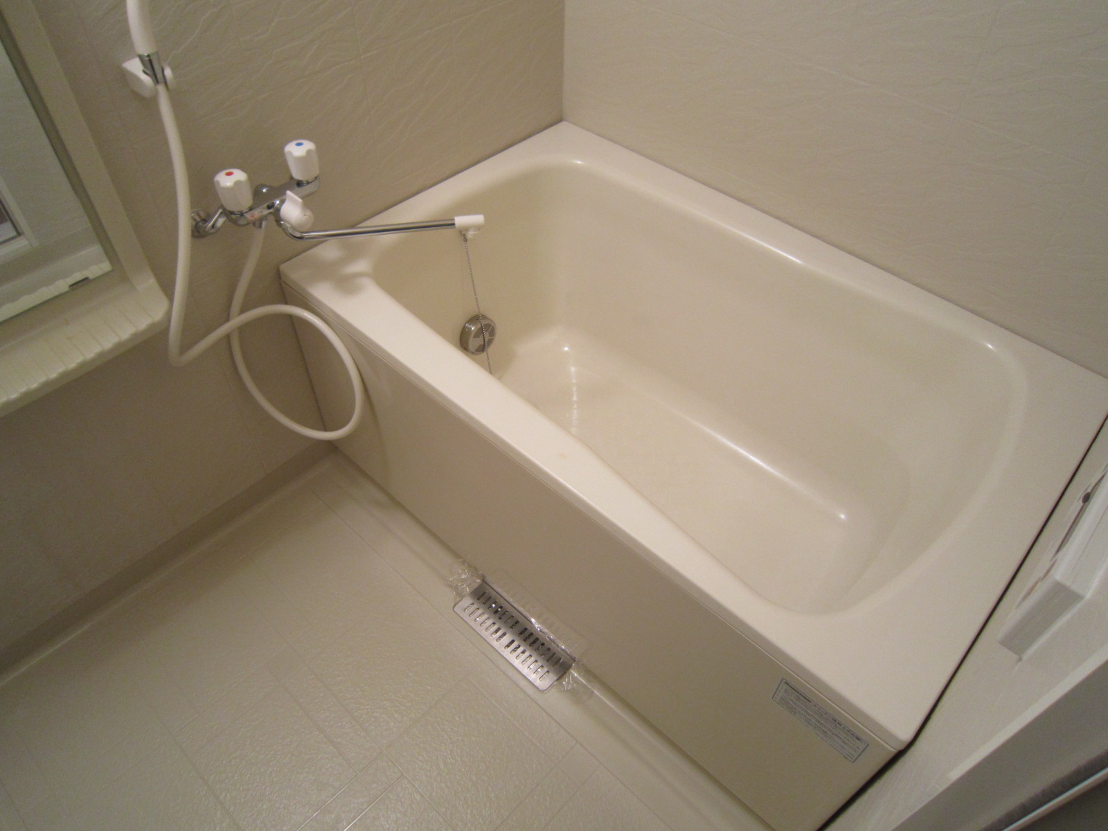 バス・シャワールーム　追焚機能付きバス