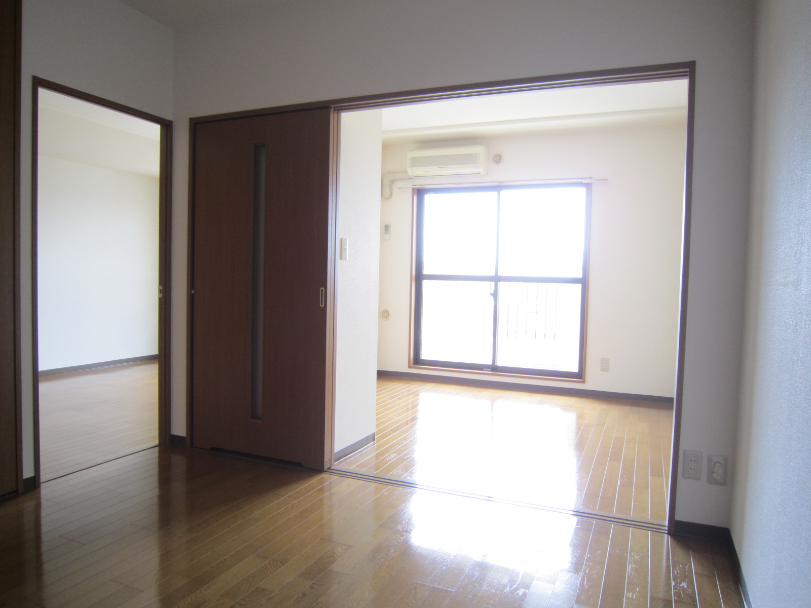 居室・リビング　ダイニング＆洋室