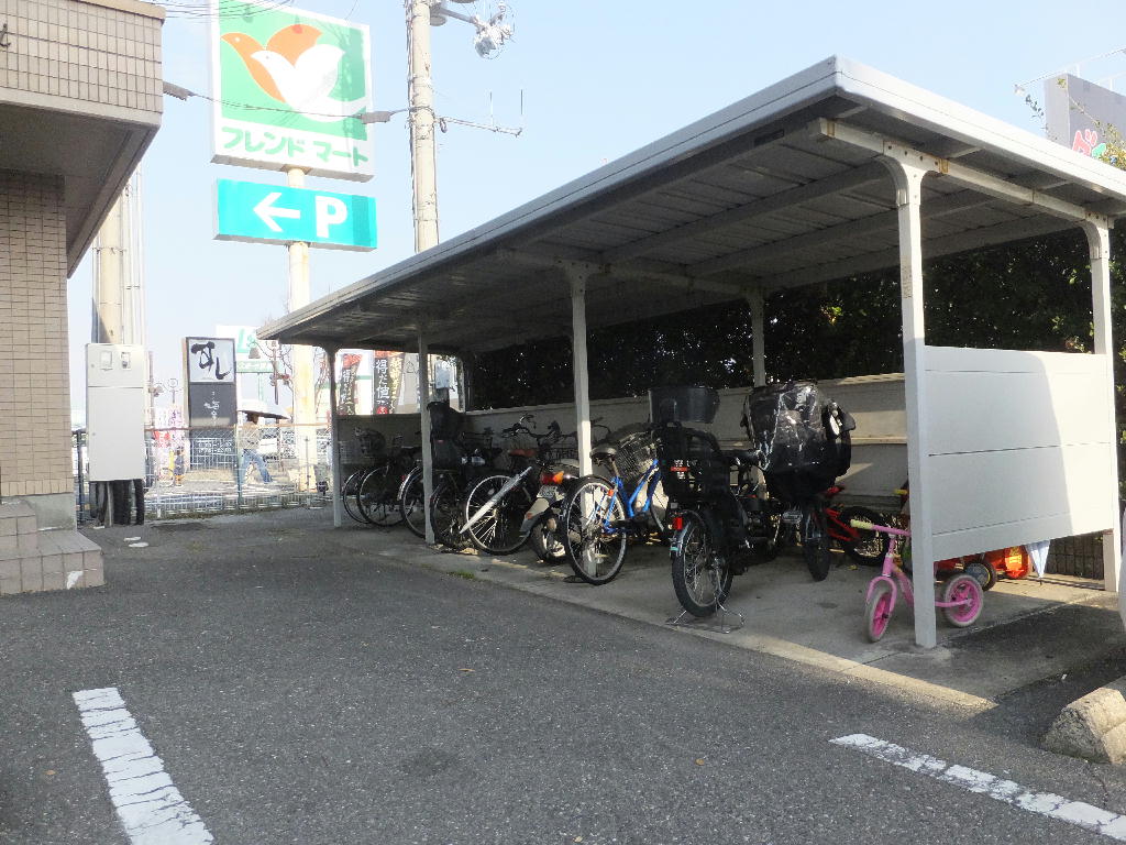 シュロス越地の外観写真