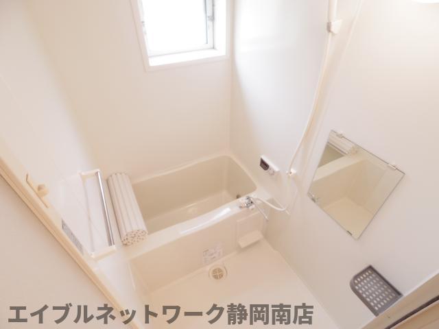 バス・シャワールーム　お風呂です