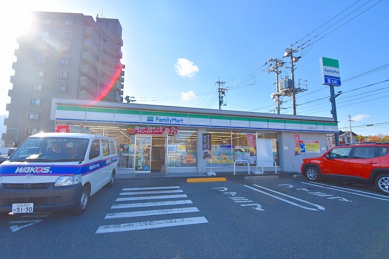 コンビニ　ファミリーマート広島宮島口店（コンビニ）まで253m