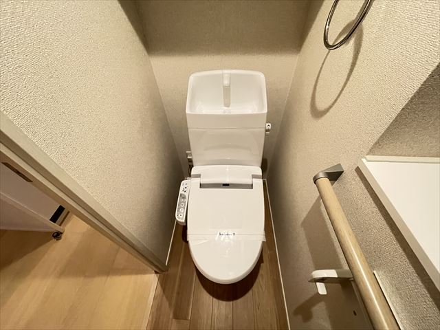 トイレ　トイレ