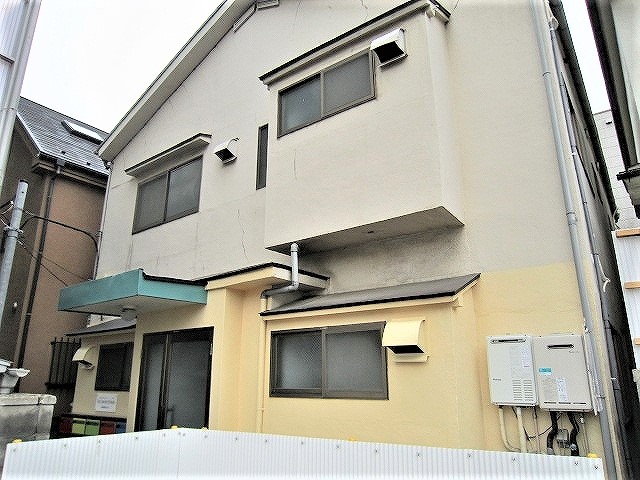 Tokyo Apartment @ Sengokuの建物外観