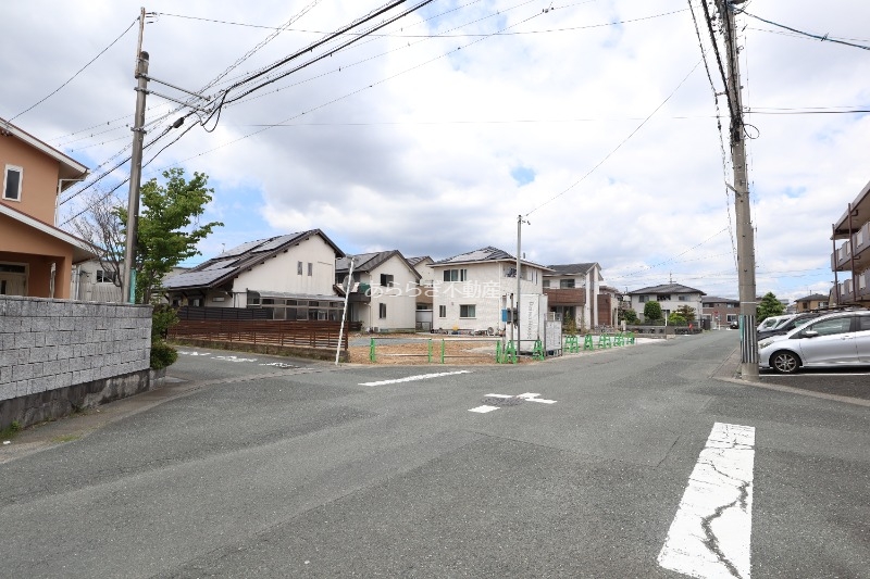 【浜松市中央区高丘北のアパートの玄関】