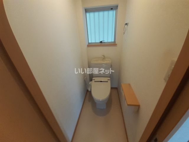 【サンロイヤルマンションのトイレ】