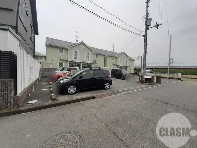 【大阪狭山市池尻北のアパートの駐車場】