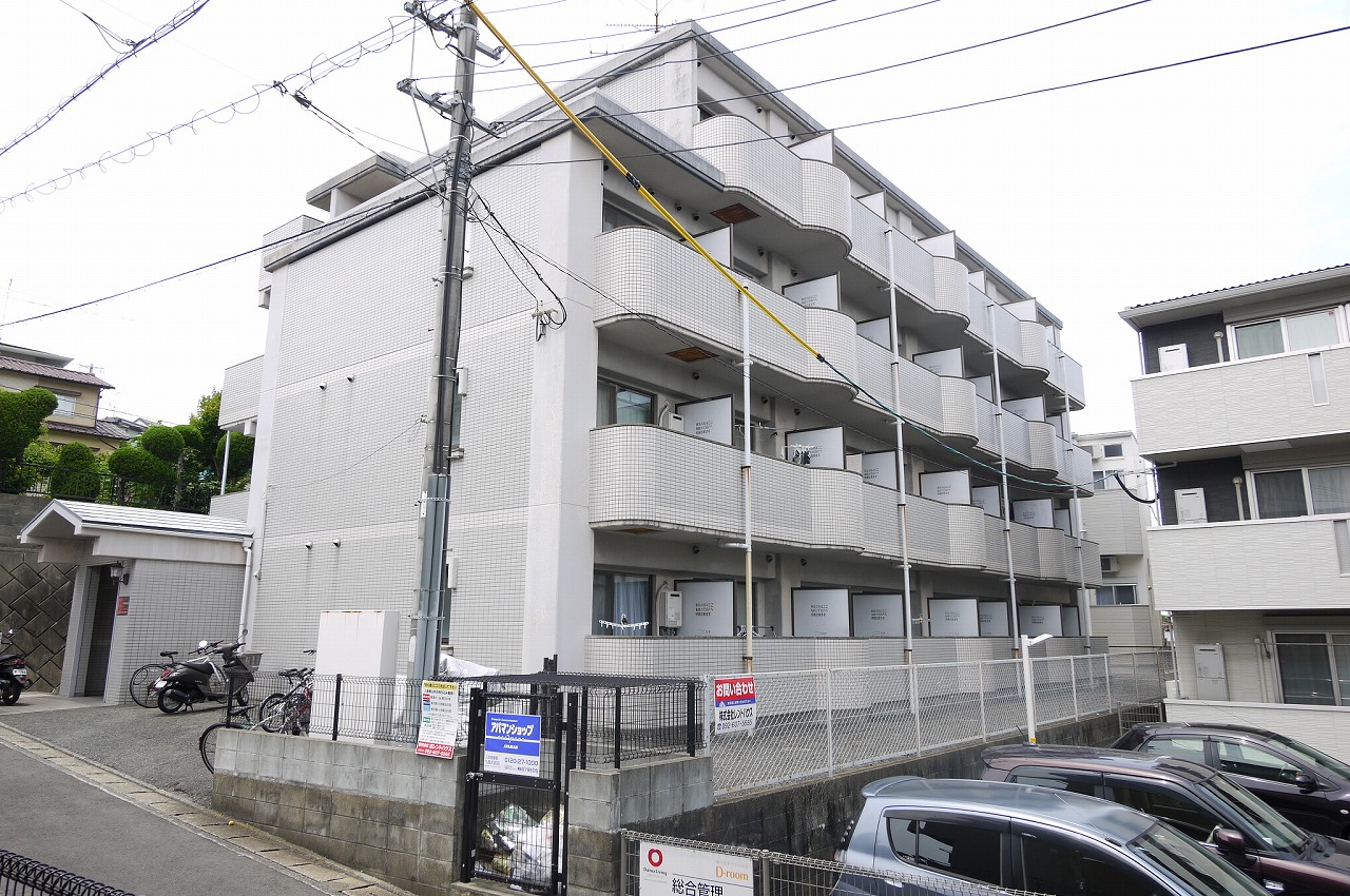 【TERRACIELO香住ヶ丘の建物外観】