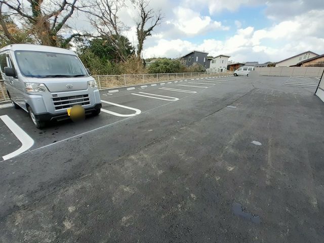 【グランリヴァージュ宮司IIの駐車場】