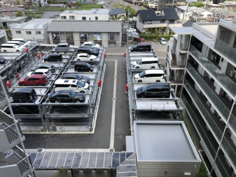 【レジェイド高槻古曽部の駐車場】