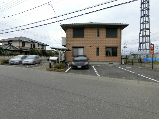 【下野市花の木のアパートの駐車場】