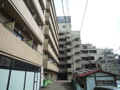 仙台市青葉区通町のマンションの建物外観