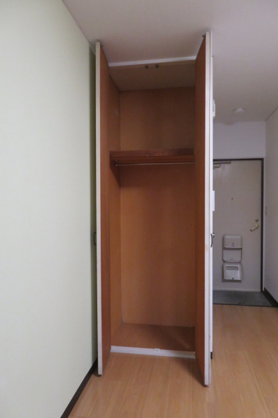 収納　クローゼット付