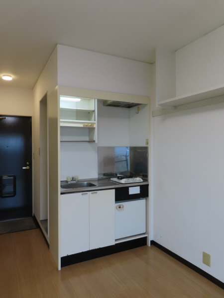 キッチン　ガスコンロ付　電気コンロでないので火力もＯＫ