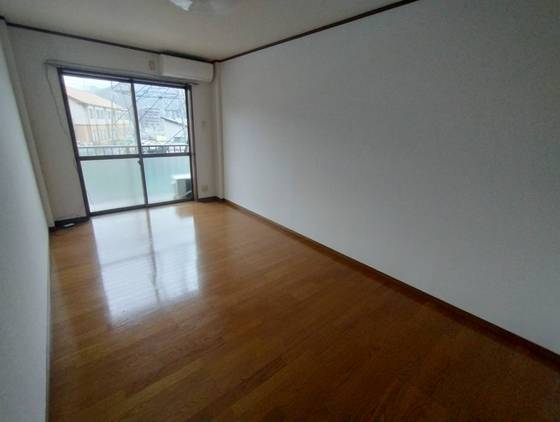 居室・リビング　※別部屋の写真です