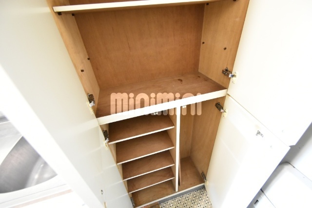 収納　シューズボックス