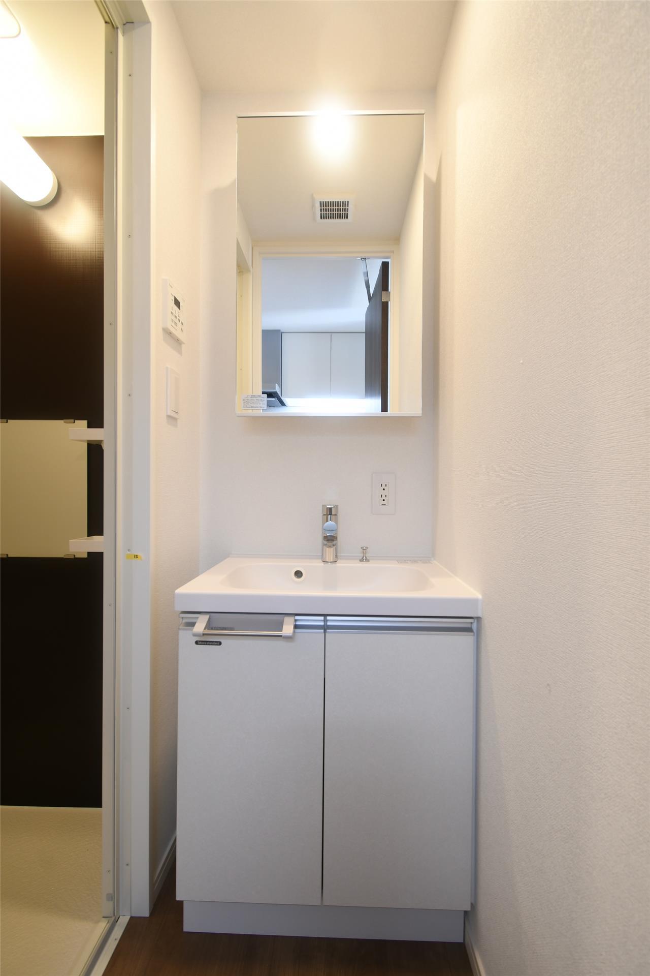 洗面設備　洗髪洗面化粧台