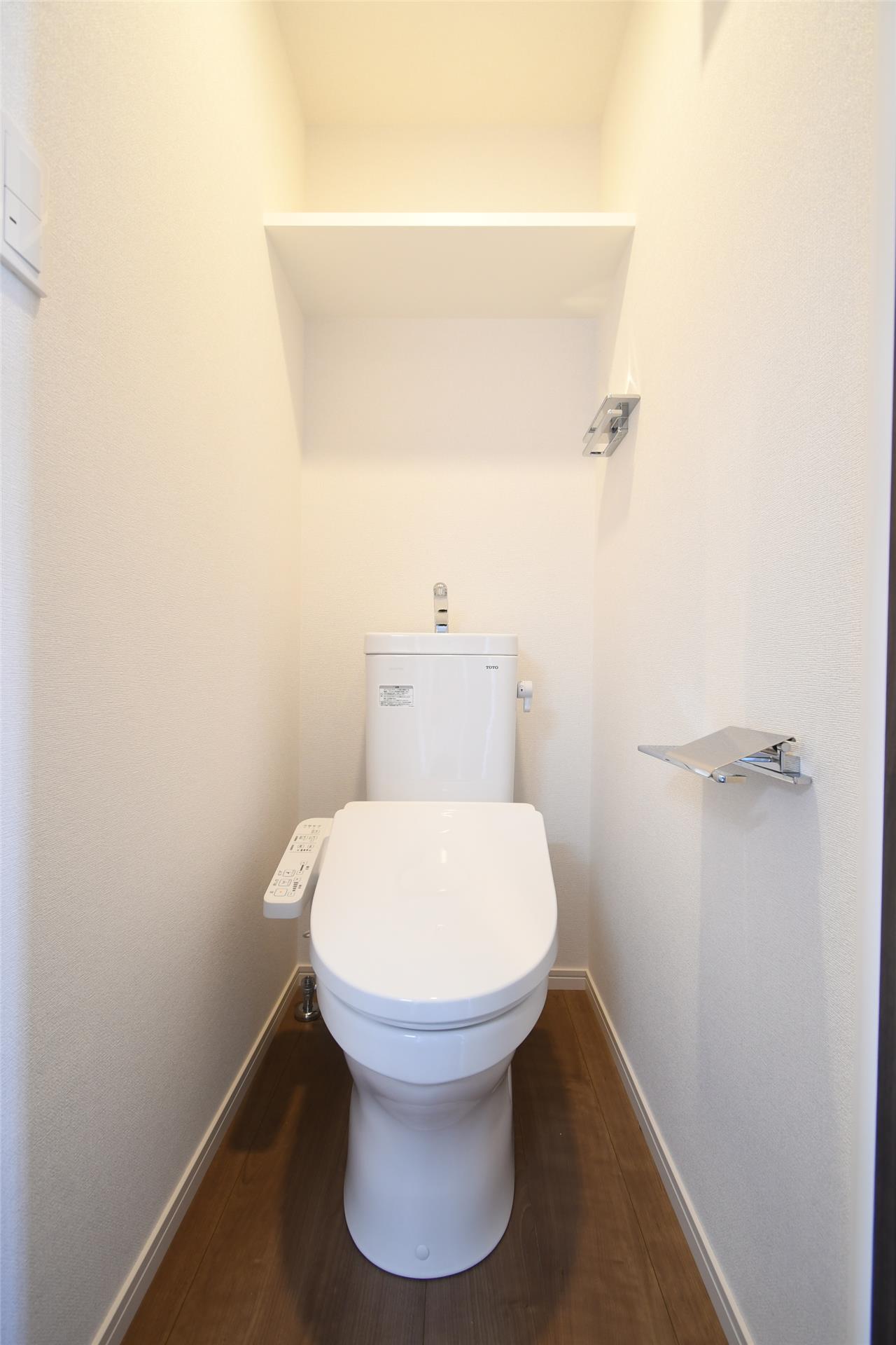 トイレ　温水洗浄便座